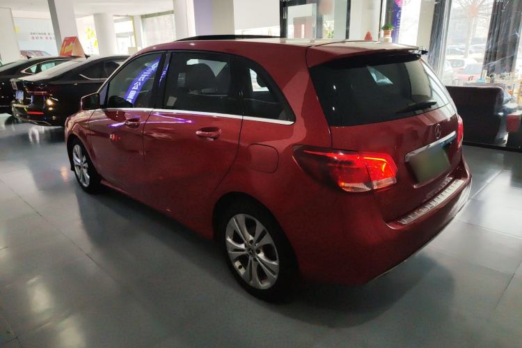 Used Mercedes-Benz B-Class 2018 B 200 Sport Edition Exterior 2