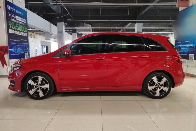 Used Mercedes-Benz B-Class 2018 B 200 Fashion Model Exterior 3