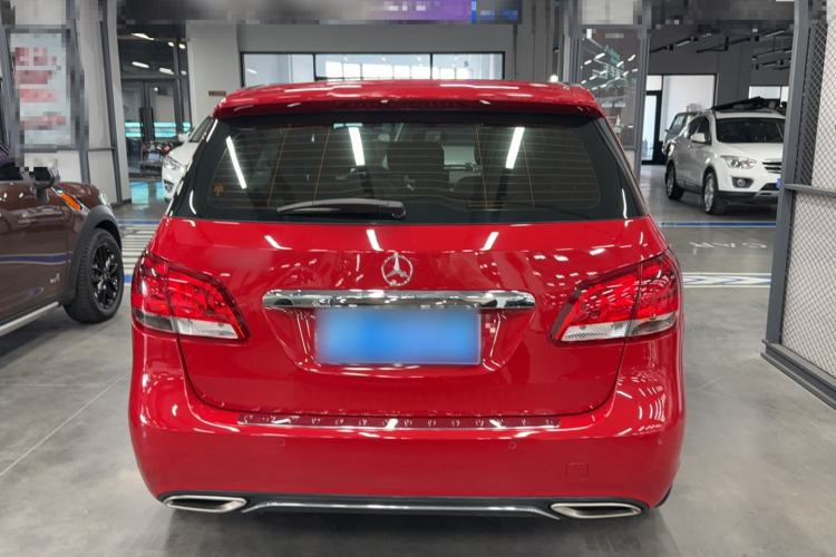 Used Mercedes-Benz B-Class 2018 B 200 Sport Edition Exterior 4