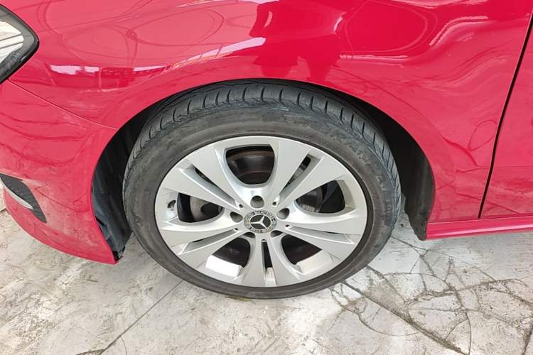 Used Mercedes-Benz B-Class 2018 B 200 Sport Edition Exterior 4