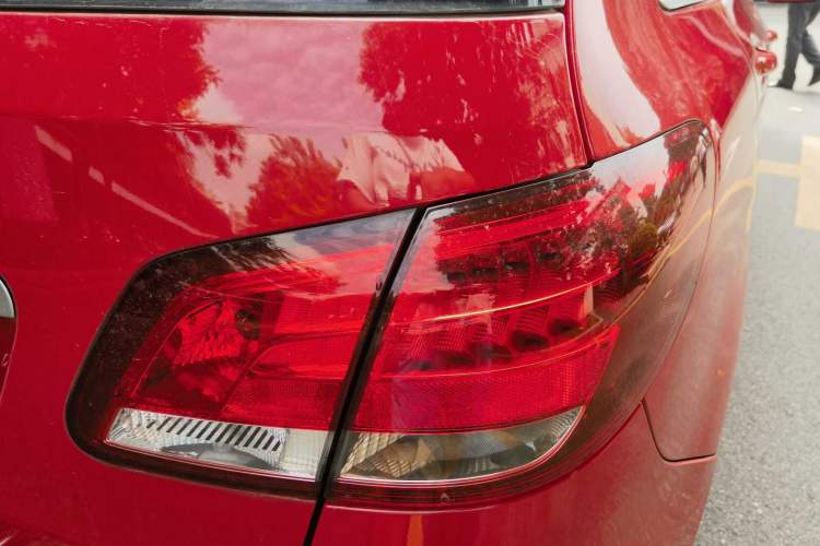 Used Mercedes-Benz B-Class 2018 B 200 Sport Edition Exterior 6