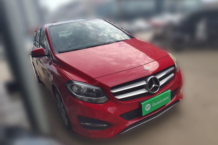 Used Mercedes-Benz B-Class 2018 B 200 Sport Edition Front Right 45 Deg