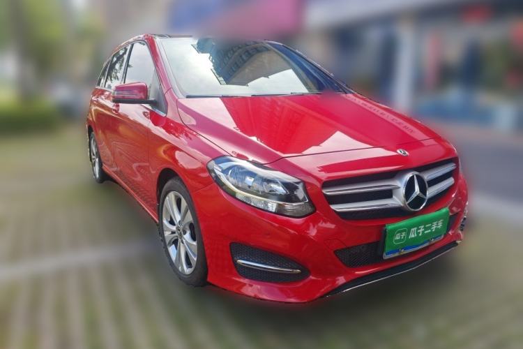 Used Mercedes-Benz B-Class 2018 B 200 Sport Edition Front Right 45 Deg
