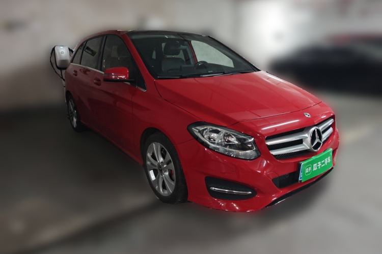 Used Mercedes-Benz B-Class 2018 B 200 Sport Edition Front Right 45 Deg