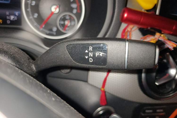 Used Mercedes-Benz B-Class 2018 B 200 Sport Edition Gear Lever