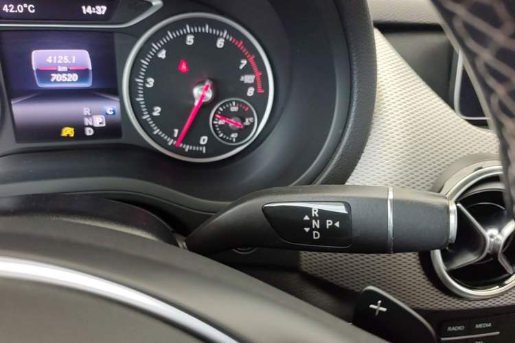Used Mercedes-Benz B-Class 2018 B 200 Sport Edition Gear Lever