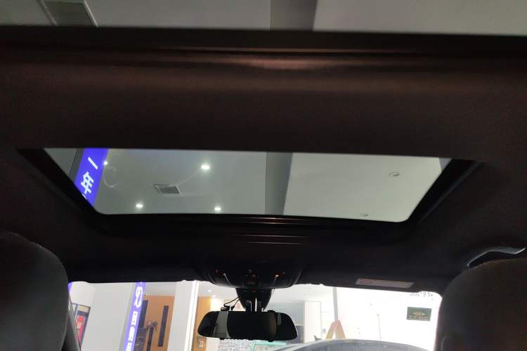 Used Mercedes-Benz B-Class 2018 B 200 Sport Edition Headliner