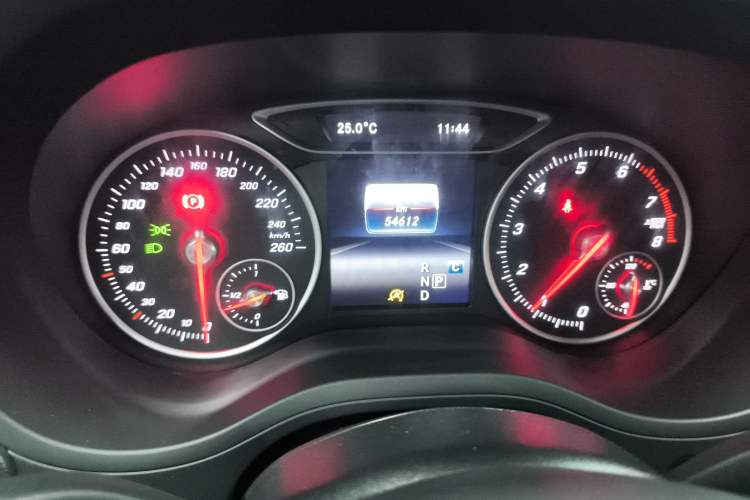 Used Mercedes-Benz B-Class 2018 B 200 Sport Edition Instrument Cluster