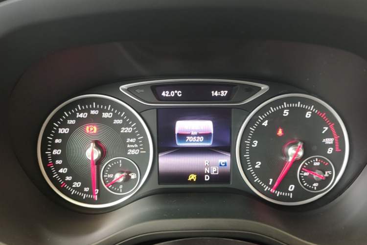 Used Mercedes-Benz B-Class 2018 B 200 Sport Edition Instrument Cluster
