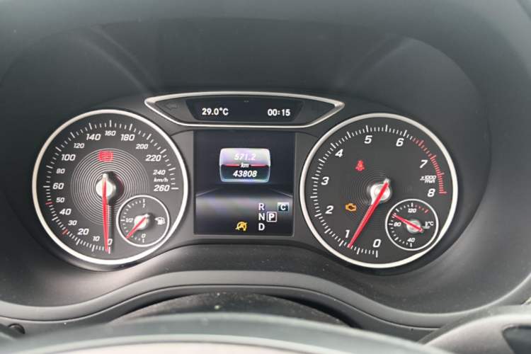 Used Mercedes-Benz B-Class 2018 B 200 Fashion Model Instrument Cluster