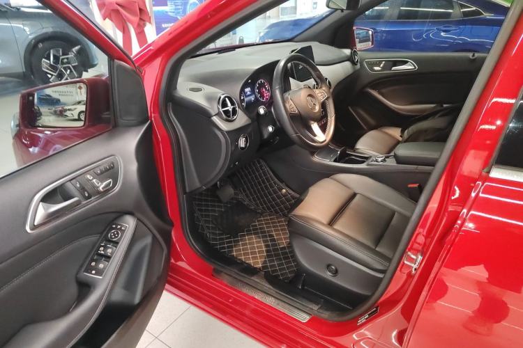 Used Mercedes-Benz B-Class 2018 B 200 Fashion Model Interior 3