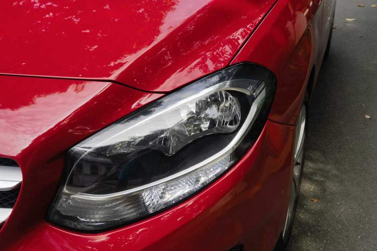 Used Mercedes-Benz B-Class 2018 B 200 Sport Edition Left Front Headlight