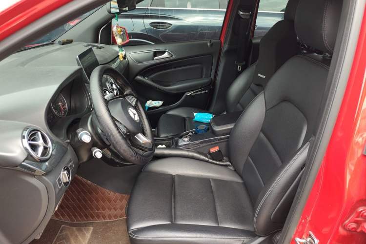 Used Mercedes-Benz B-Class 2018 B 200 Sport Edition Left Front Seat