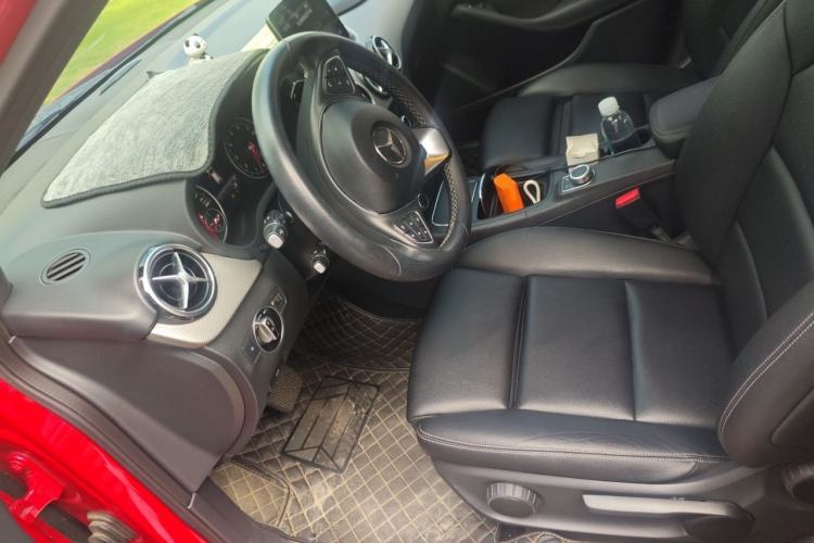 Used Mercedes-Benz B-Class 2018 B 200 Sport Edition Left Front Seat