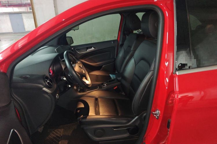Used Mercedes-Benz B-Class 2018 B 200 Sport Edition Left Front Seat