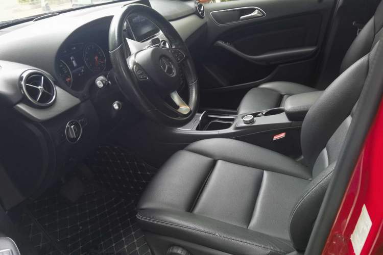 Used Mercedes-Benz B-Class 2018 B 200 Sport Edition Left Front Seat