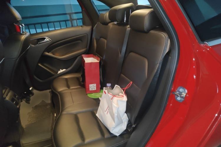Used Mercedes-Benz B-Class 2018 B 200 Fashion Model Left Rear Seat