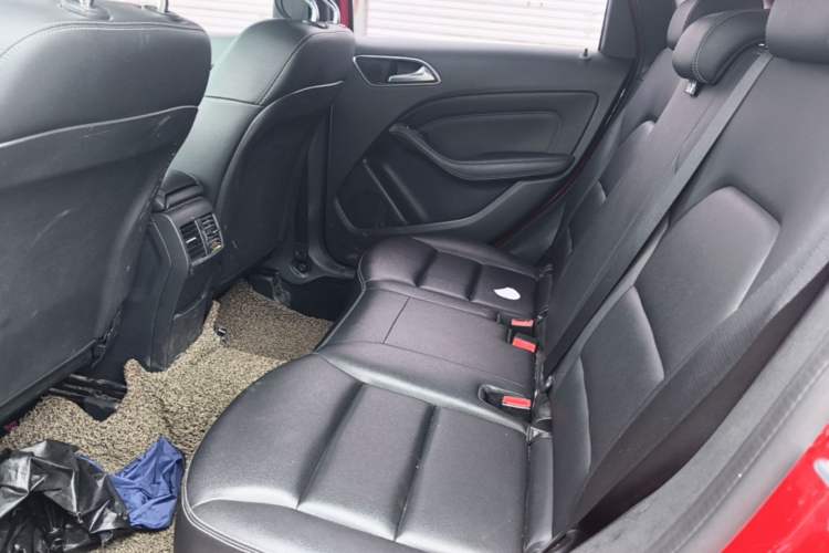 Used Mercedes-Benz B-Class 2018 B 200 Fashion Model Left Rear Seat
