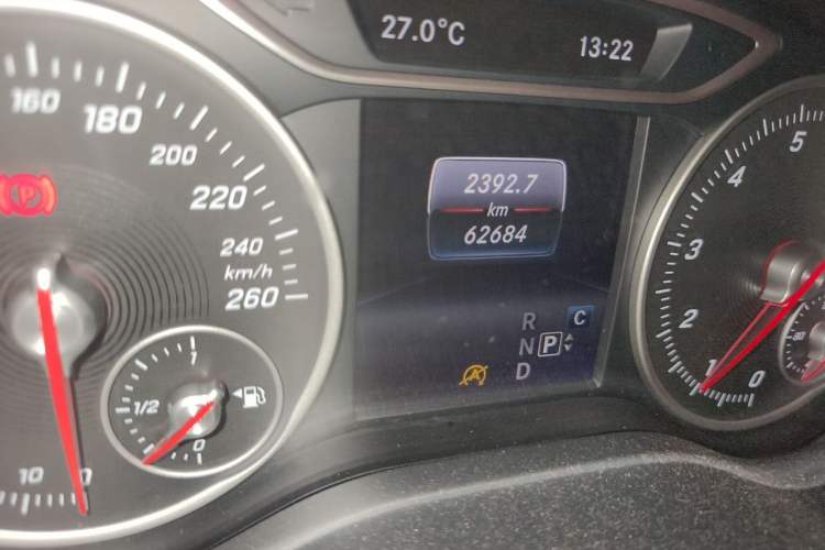 Used Mercedes-Benz B-Class 2018 B 200 Sport Edition Odometer Close Up