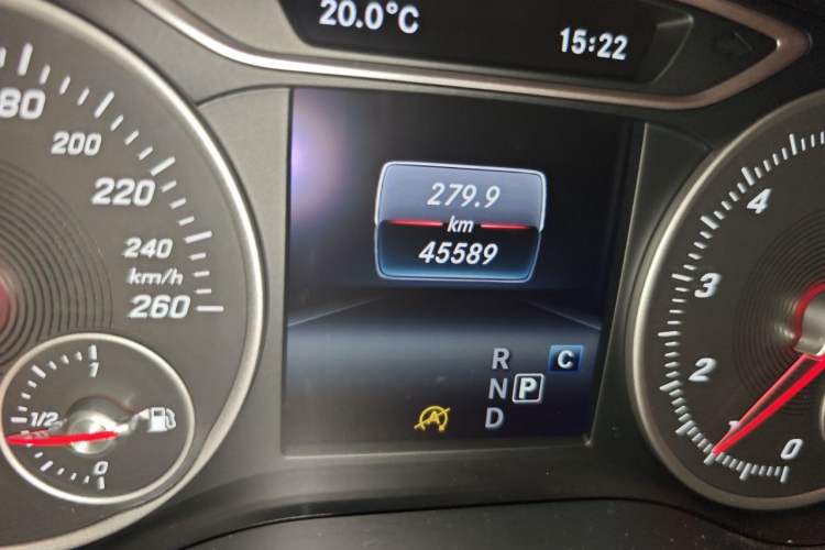 Used Mercedes-Benz B-Class 2018 B 200 Sport Edition Odometer Close Up