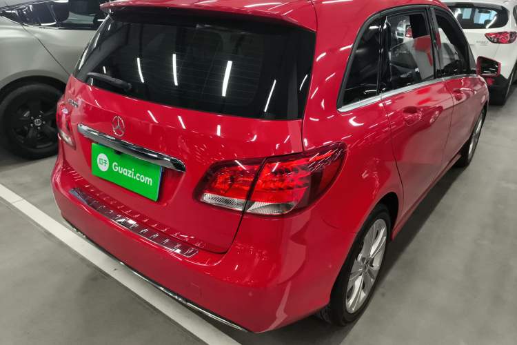 Used Mercedes-Benz B-Class 2018 B 200 Sport Edition Rear Right 45 Deg