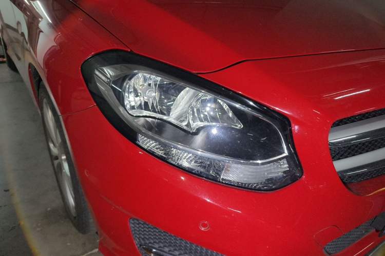 Used Mercedes-Benz B-Class 2018 B 200 Sport Edition Right Front Headlight