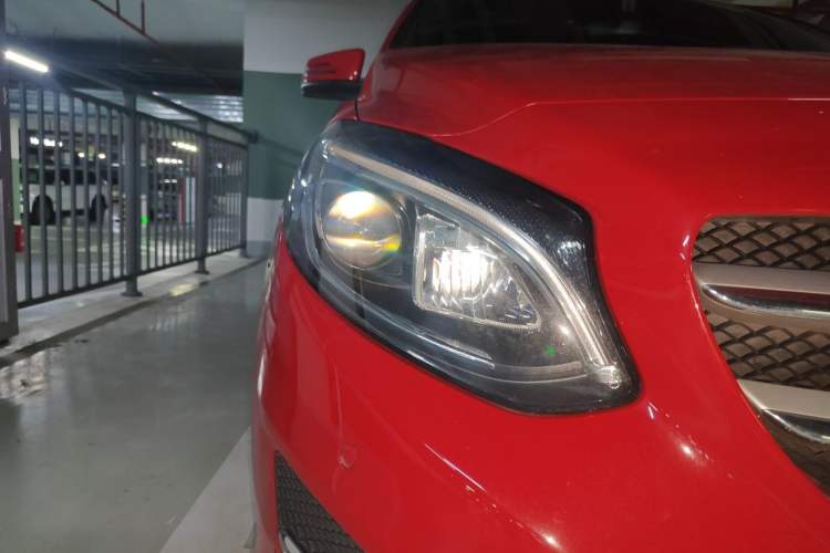 Used Mercedes-Benz B-Class 2018 B 200 Fashion Model Right Front Headlight