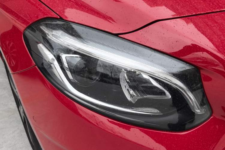 Used Mercedes-Benz B-Class 2018 B 200 Fashion Model Right Front Headlight