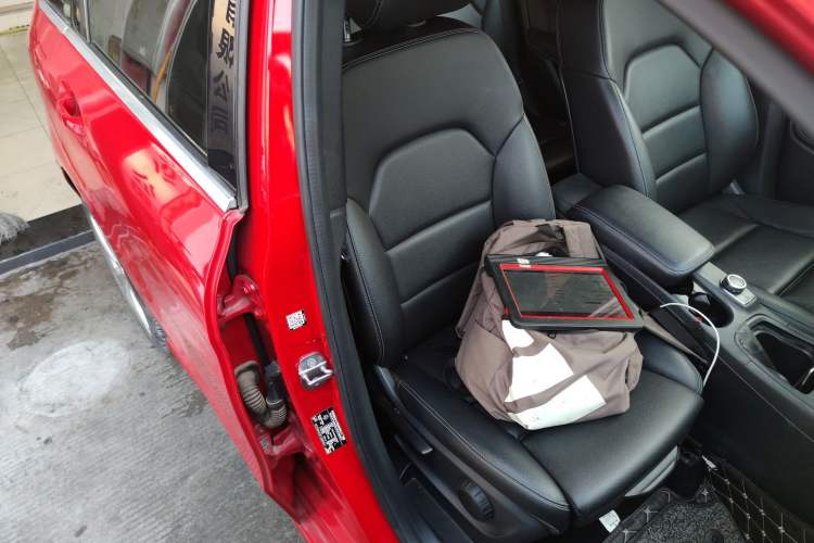 Used Mercedes-Benz B-Class 2018 B 200 Sport Edition Right Front Seat