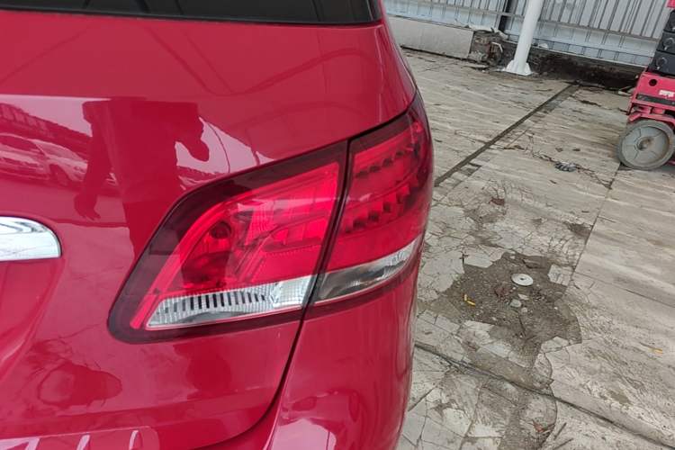Used Mercedes-Benz B-Class 2018 B 200 Sport Edition Right Rear Taillight