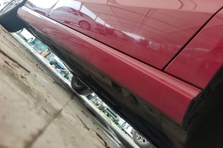 Used Mercedes-Benz B-Class 2018 B 200 Sport Edition Right Side Sill