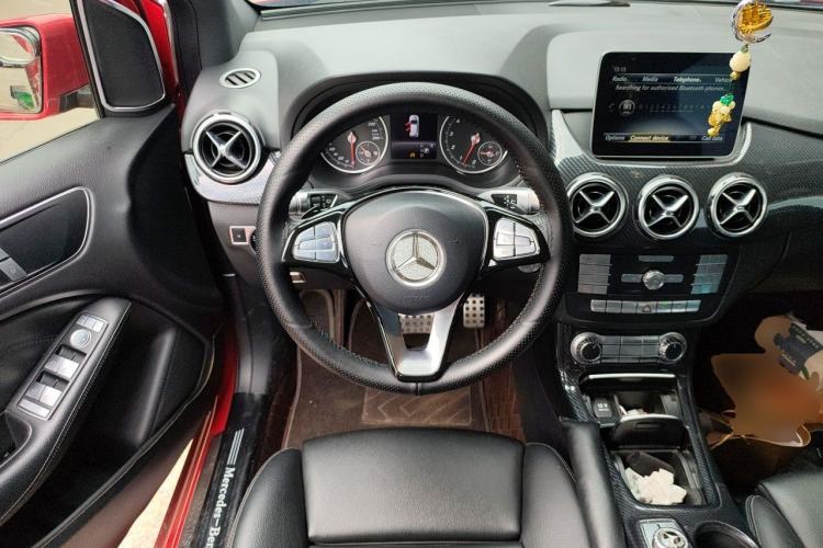 Used Mercedes-Benz B-Class 2018 B 200 Sport Edition Steering Wheel
