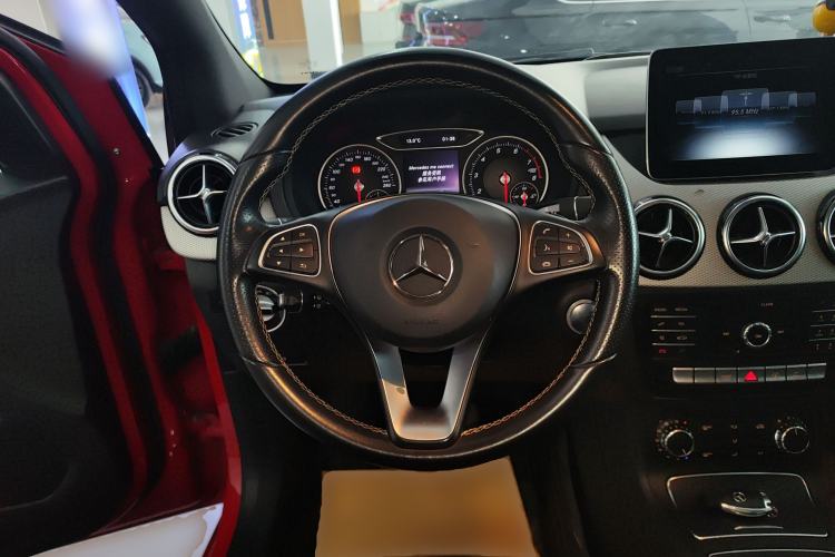 Used Mercedes-Benz B-Class 2018 B 200 Sport Edition Steering Wheel