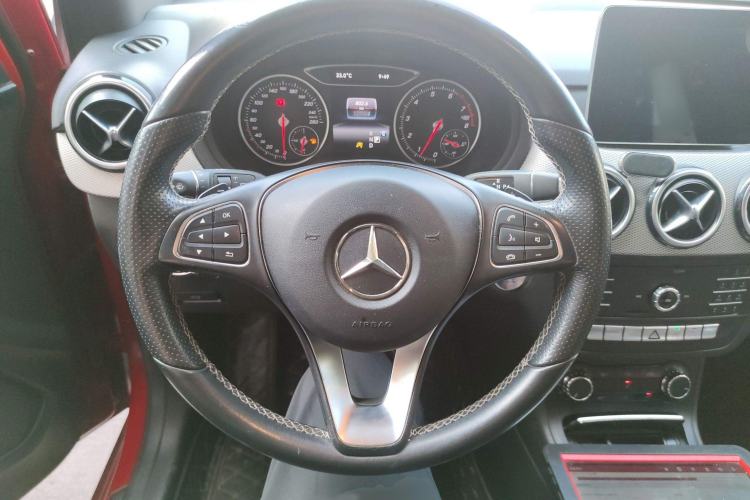 Used Mercedes-Benz B-Class 2018 B 200 Sport Edition Steering Wheel