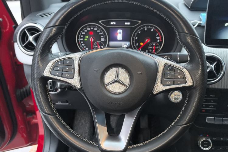 Used Mercedes-Benz B-Class 2018 B 200 Fashion Model Steering Wheel