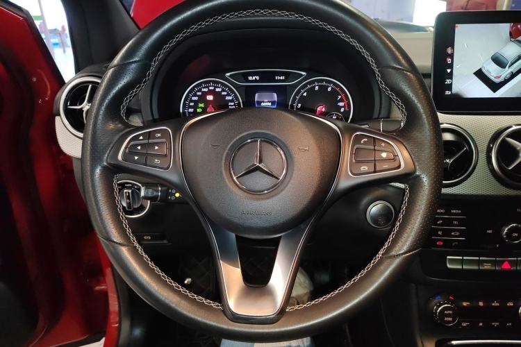 Used Mercedes-Benz B-Class 2018 B 200 Fashion Model Steering Wheel