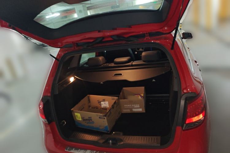 Used Mercedes-Benz B-Class 2018 B 200 Sport Edition Trunk