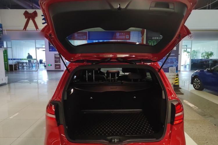 Used Mercedes-Benz B-Class 2018 B 200 Fashion Model Trunk