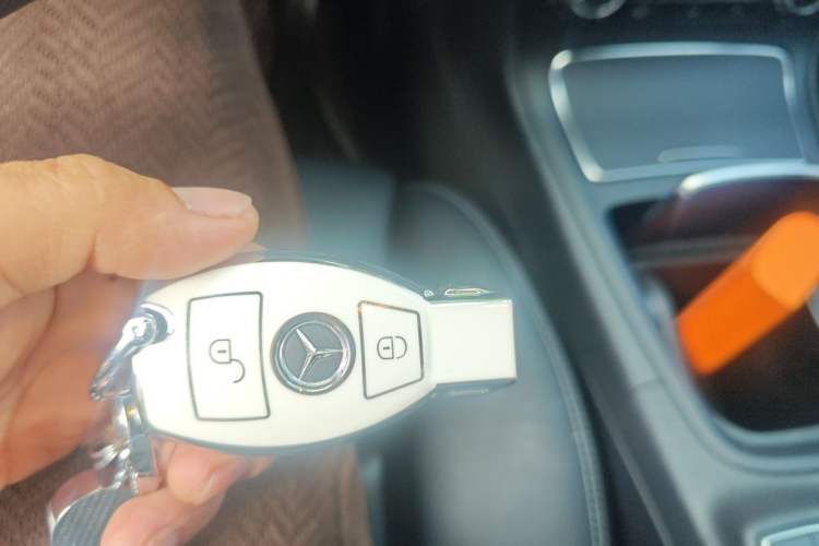 Used Mercedes-Benz B-Class 2018 B 200 Sport Edition Vehicle Key