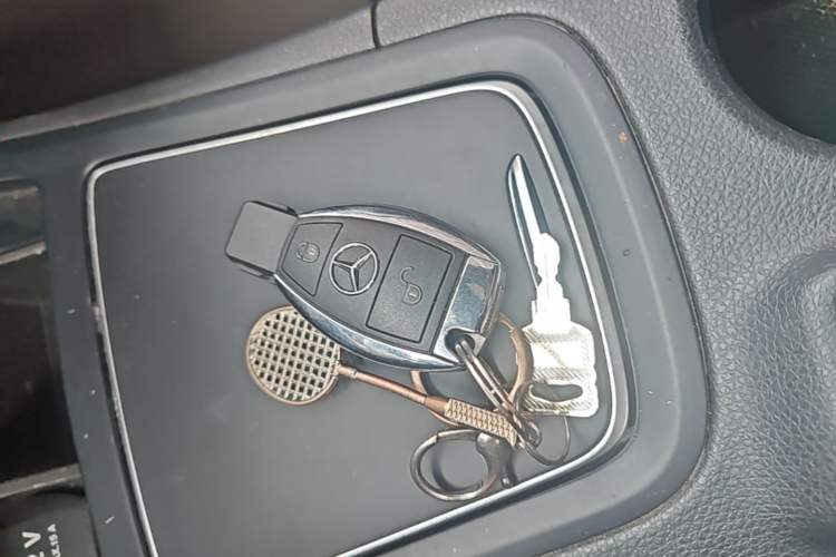Used Mercedes-Benz B-Class 2018 B 200 Sport Edition Vehicle Key