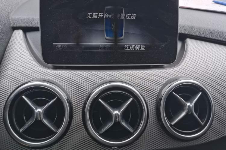 Used Mercedes-Benz B-Class 2018 B 200 Sport Edition Audio And AC Panel