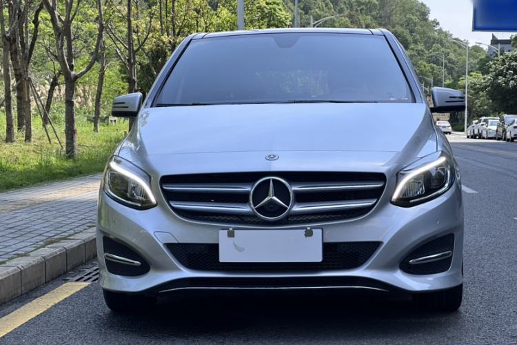 Used Mercedes-Benz B-Class 2018 B 200 Fashion Model Exterior 3