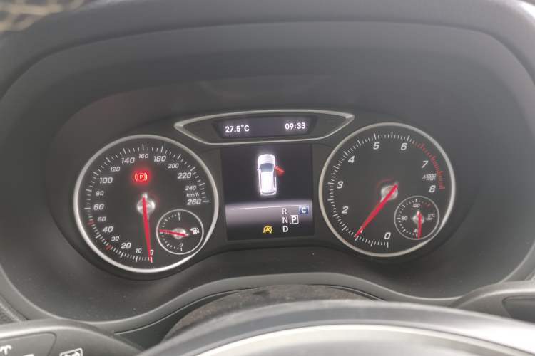 Used Mercedes-Benz B-Class 2018 B 200 Sport Edition Instrument Cluster