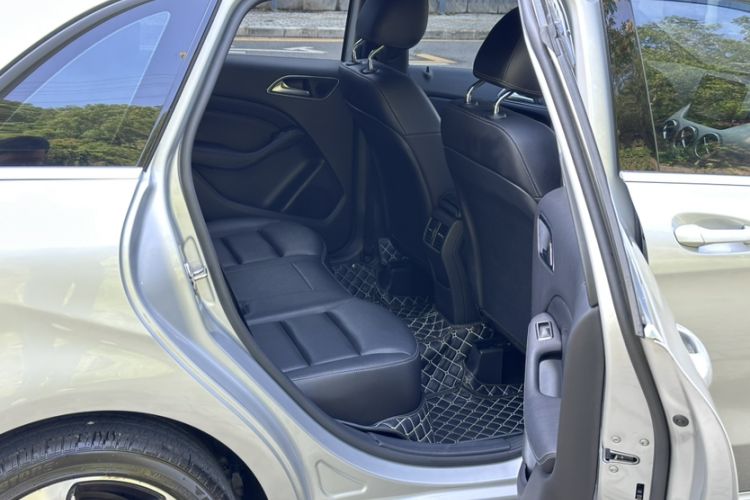 Used Mercedes-Benz B-Class 2018 B 200 Fashion Model Interior 1