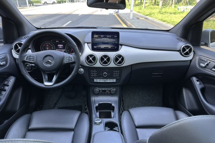 Used Mercedes-Benz B-Class 2018 B 200 Fashion Model Interior 3