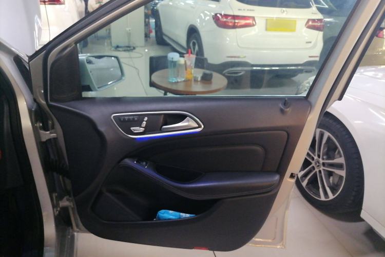 Used Mercedes-Benz B-Class 2018 B 200 Fashion Model Interior 5