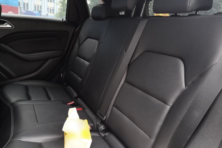 Used Mercedes-Benz B-Class 2018 B 200 Sport Edition Left Rear Seat