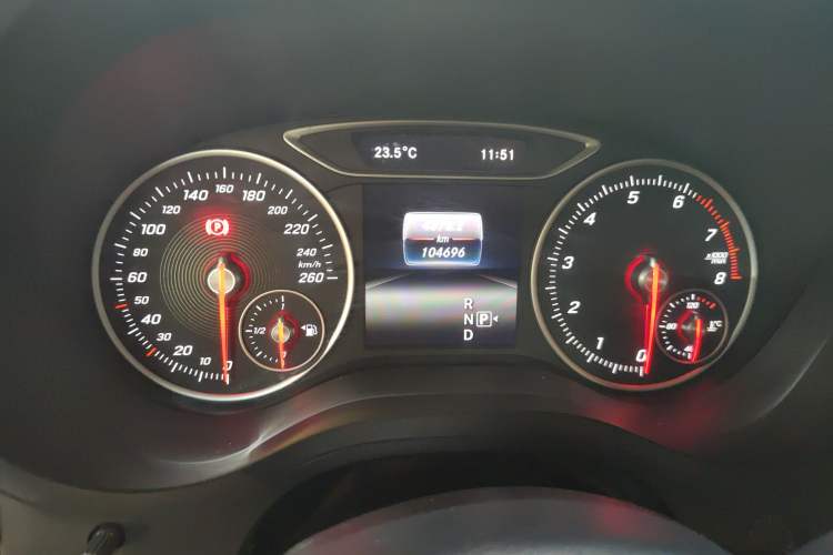 Used Mercedes-Benz B-Class 2018 B 200 Fashion Model Odometer Close Up