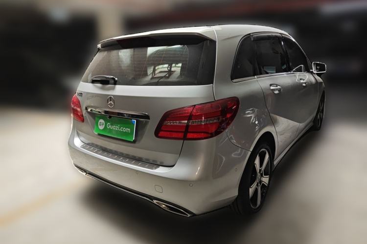 Used Mercedes-Benz B-Class 2018 B 200 Fashion Model Rear Right 45 Deg
