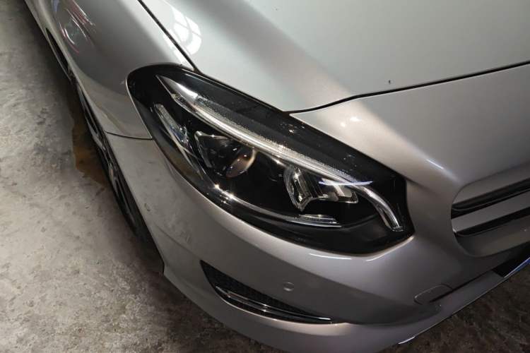 Used Mercedes-Benz B-Class 2018 B 200 Fashion Model Right Front Headlight